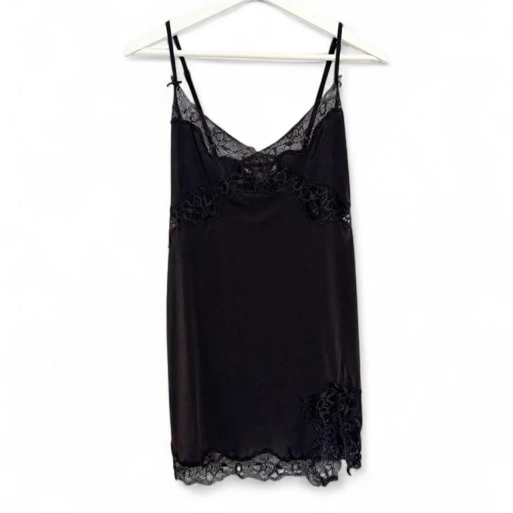 Victoria’s Secret Lace Trim Satin Slit Mini Slip Dress Lingerie VS Size Large - Picture 1 of 8